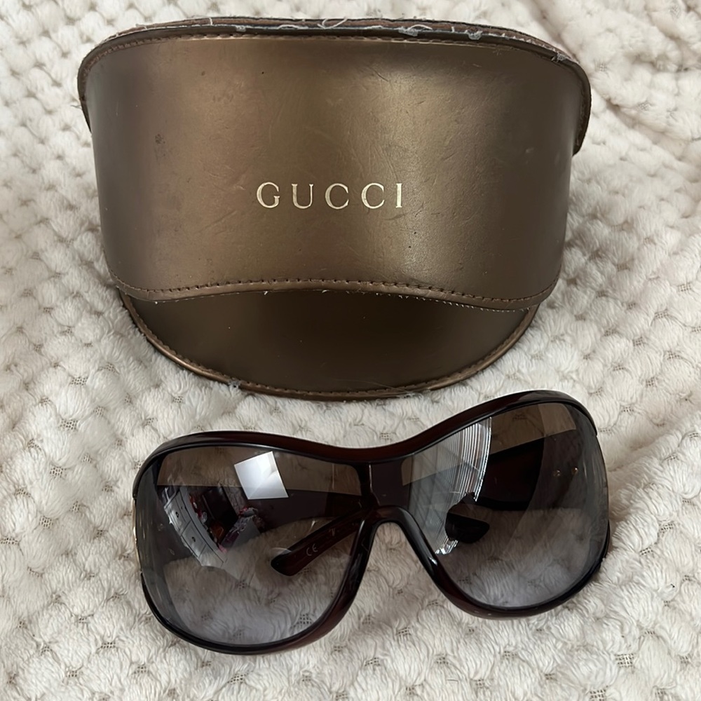 Gucci Sun glasses